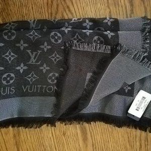 Louis Vuitton Shawl